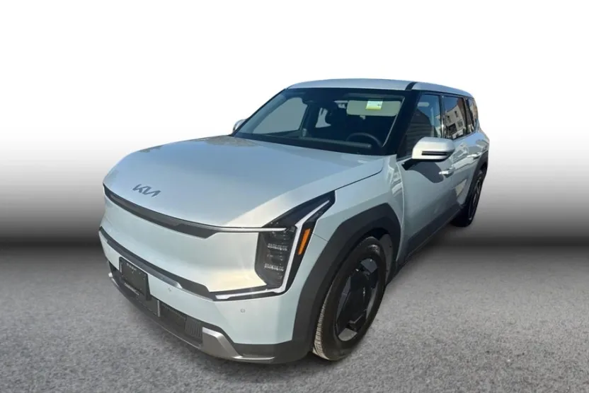 2026 Kia EV9 Light Long Range photo 1