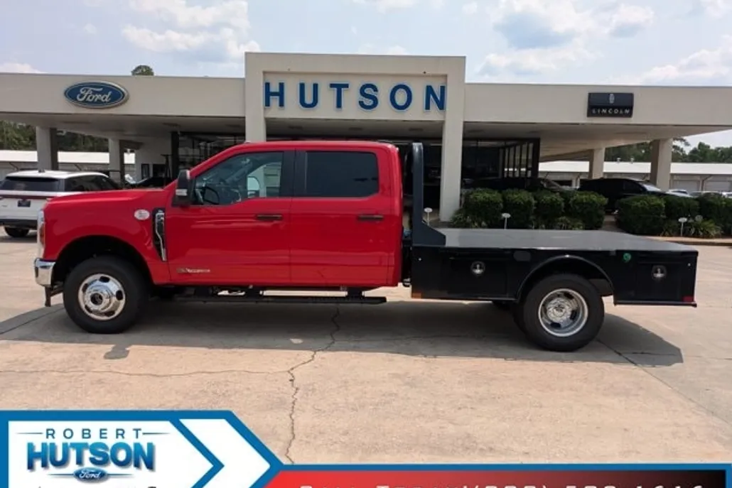 2025 Ford F-350 photo 1