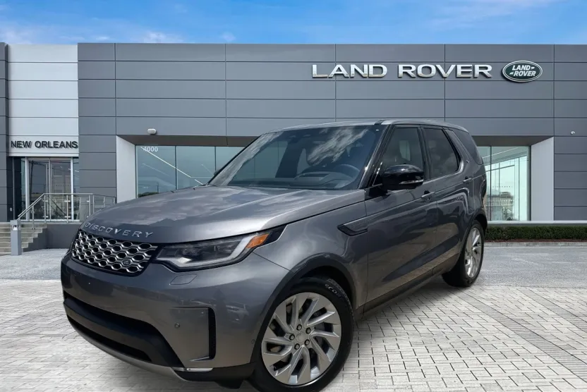 2025 Land Rover Discovery S photo 1