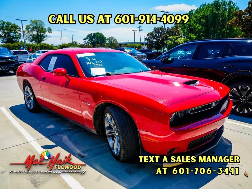 2022 Dodge Challenger R/T photo 1