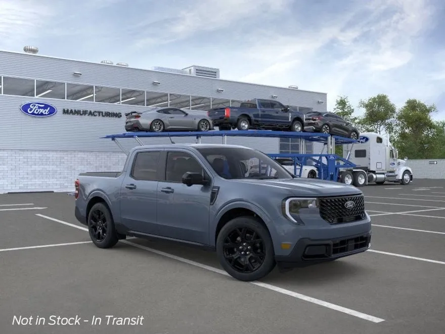 2025 Ford Maverick Lariat photo 1