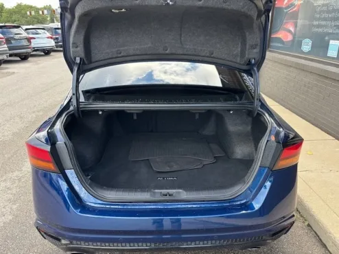 2024 Nissan Altima 2.5 SR photo 4