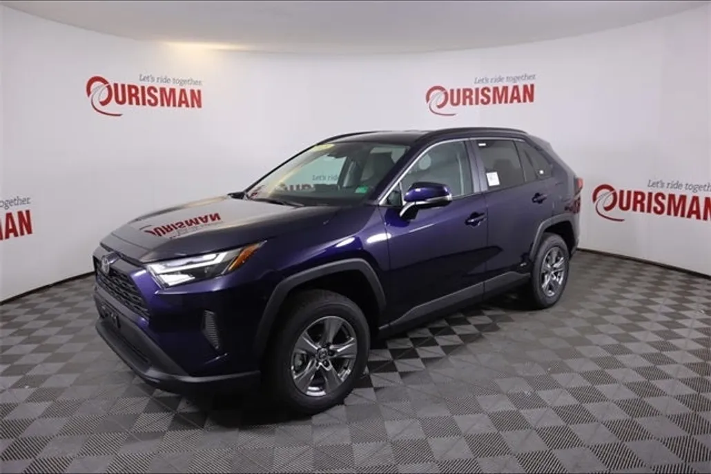 2025 Toyota RAV4 Hybrid XLE photo 1