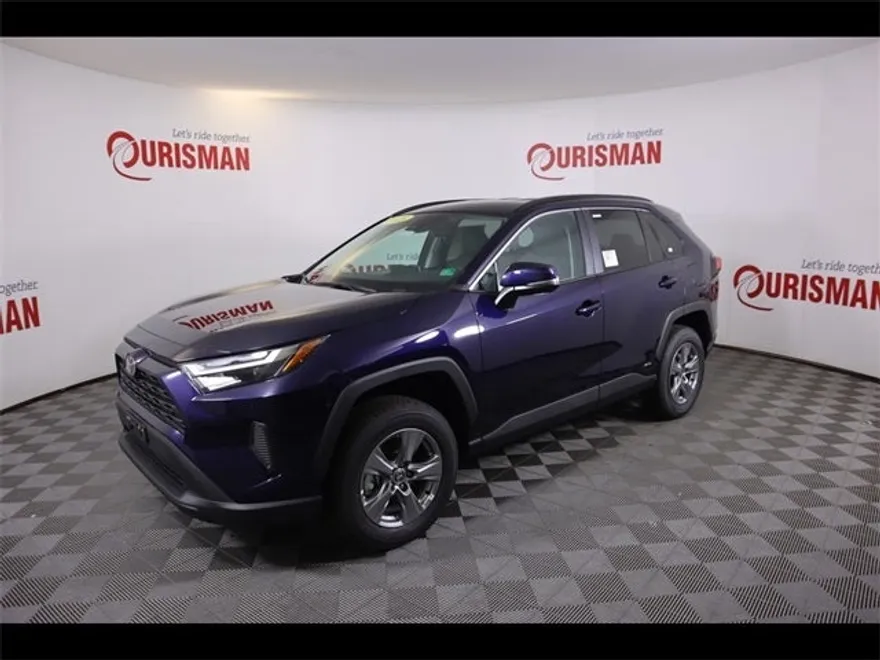 2025 Toyota RAV4 Hybrid XLE photo 1