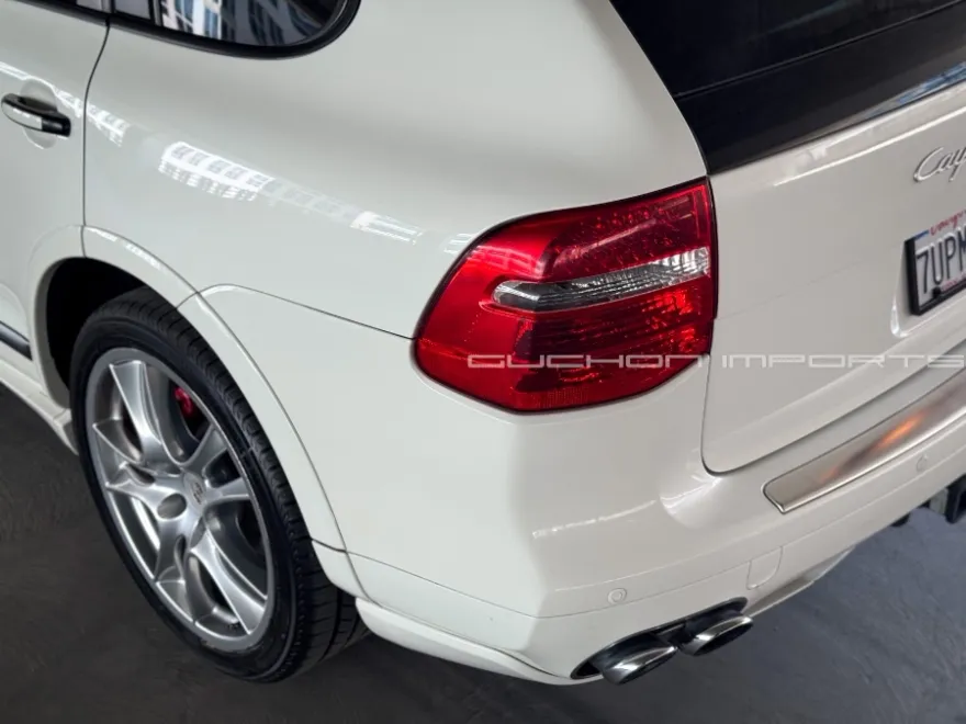 2009 Porsche Cayenne GTS photo 23