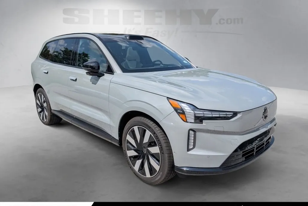 2025 Volvo EX90 Twin Motor Performance Ultra photo 1
