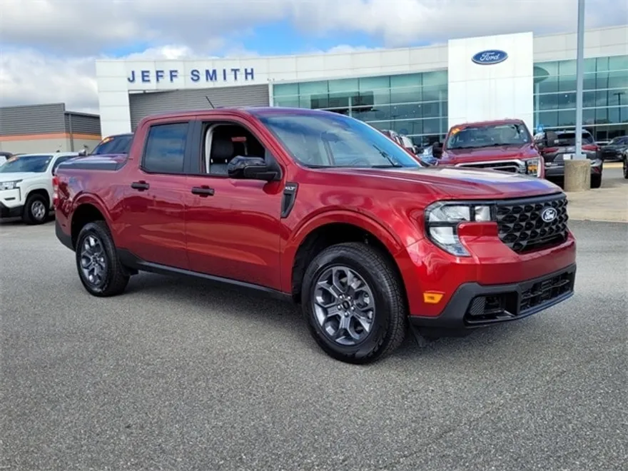 2025 Ford Maverick XLT photo 1