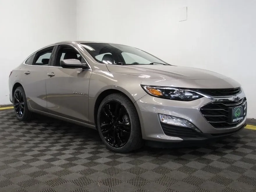 2022 Chevrolet Malibu 1LT photo 1