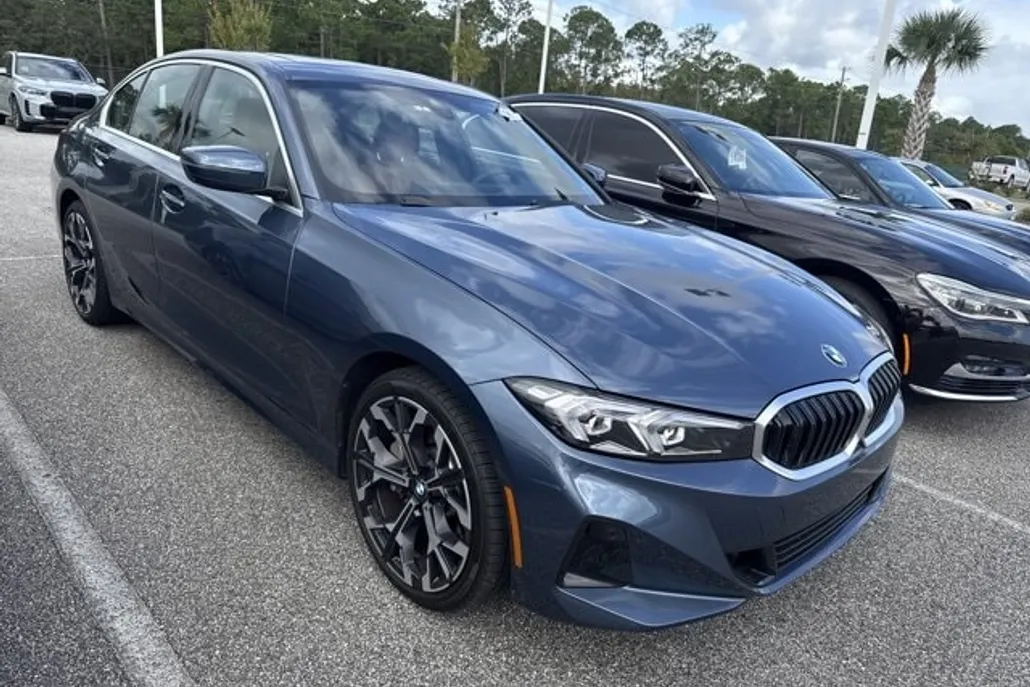 2025 Bmw 330i photo 1