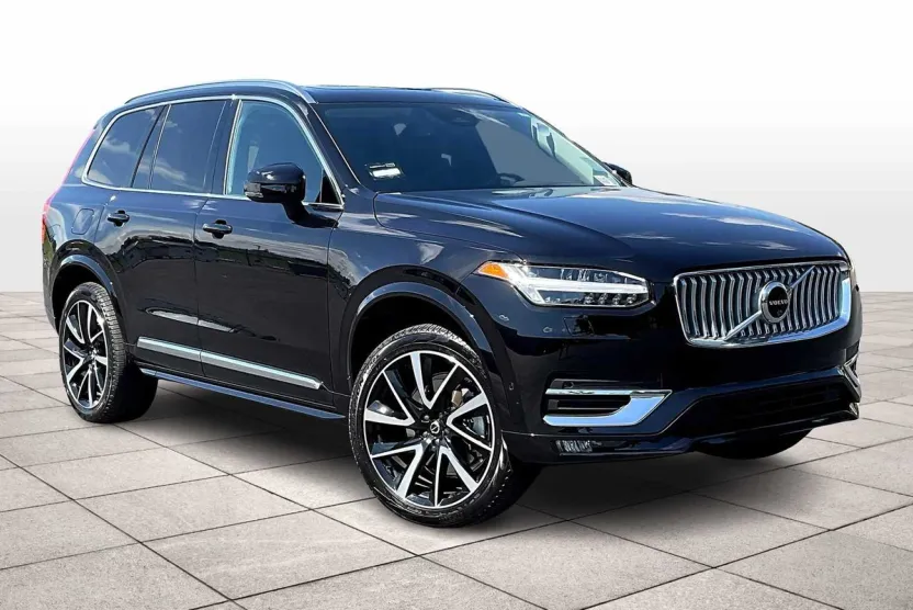 2025 Volvo XC90 B5 Plus photo 1