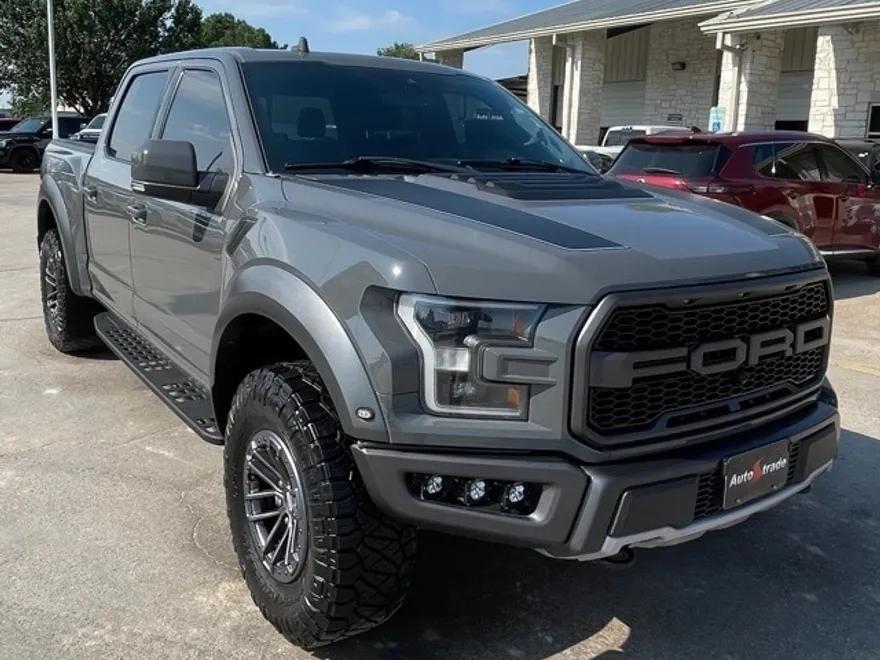 2020 Ford F-150 Raptor photo 1
