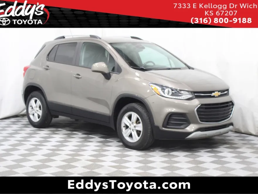 2022 Chevrolet Trax LT photo 1