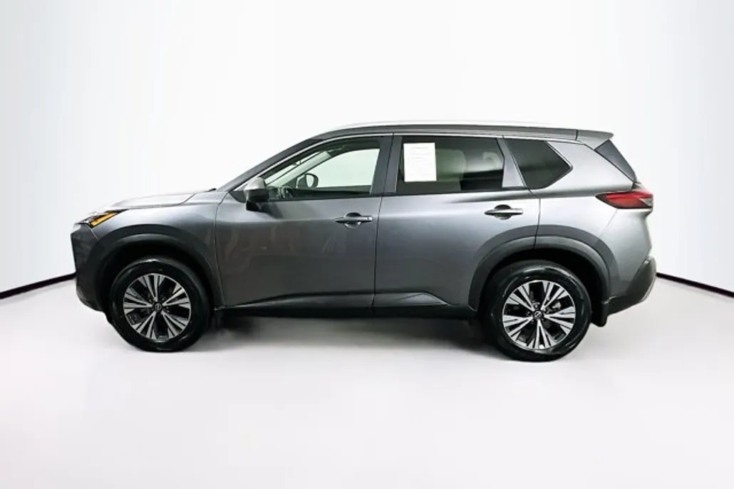 2023 Nissan Rogue SV photo 1