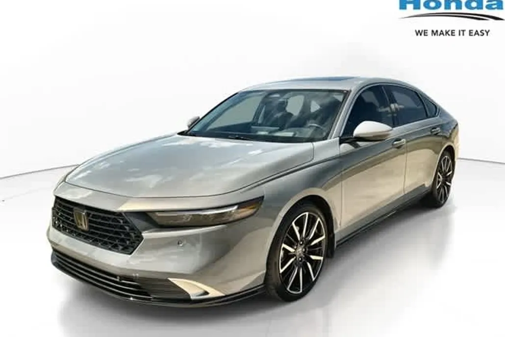 2024 Honda Accord Hybrid Touring photo 1