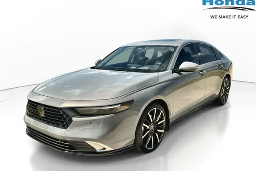 2024 Honda Accord Hybrid Touring photo 1