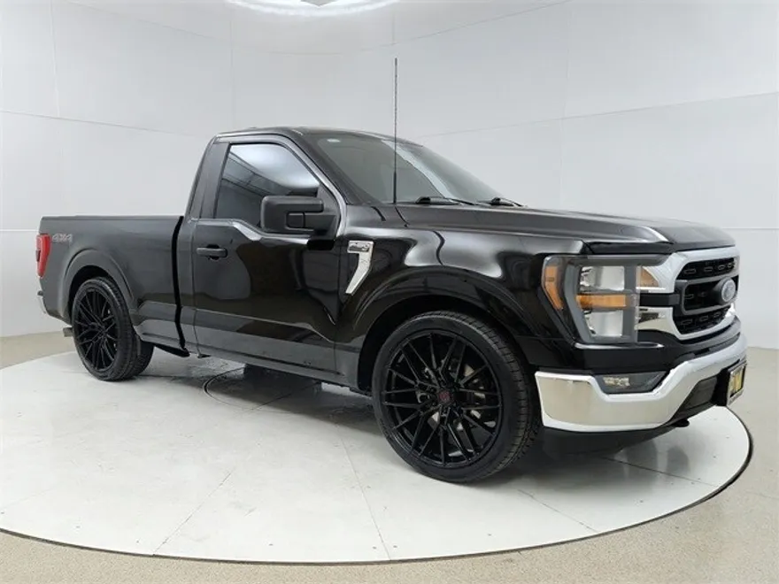 2023 Ford F-150 XL photo 1