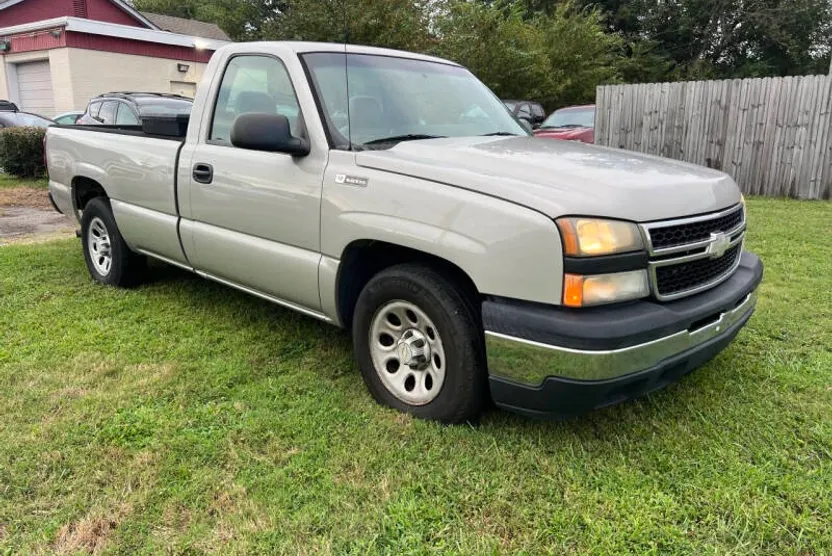 2007 Chevrolet Silverado 1500 LS photo 1