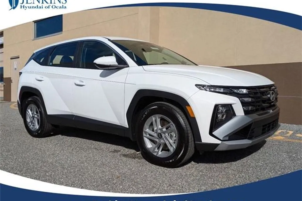2025 Hyundai Tucson SE photo 1