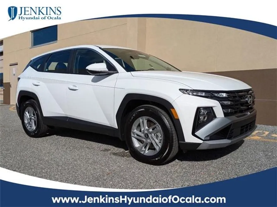 2025 Hyundai Tucson SE photo 1