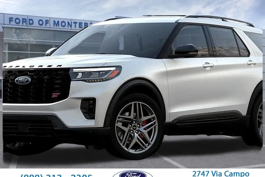 2025 Ford Explorer ST photo 1