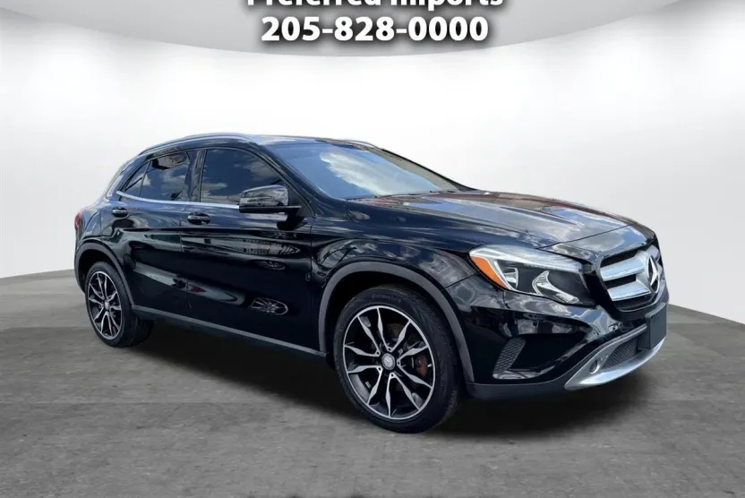 2017 Mercedes Benz GLA 250 photo 1