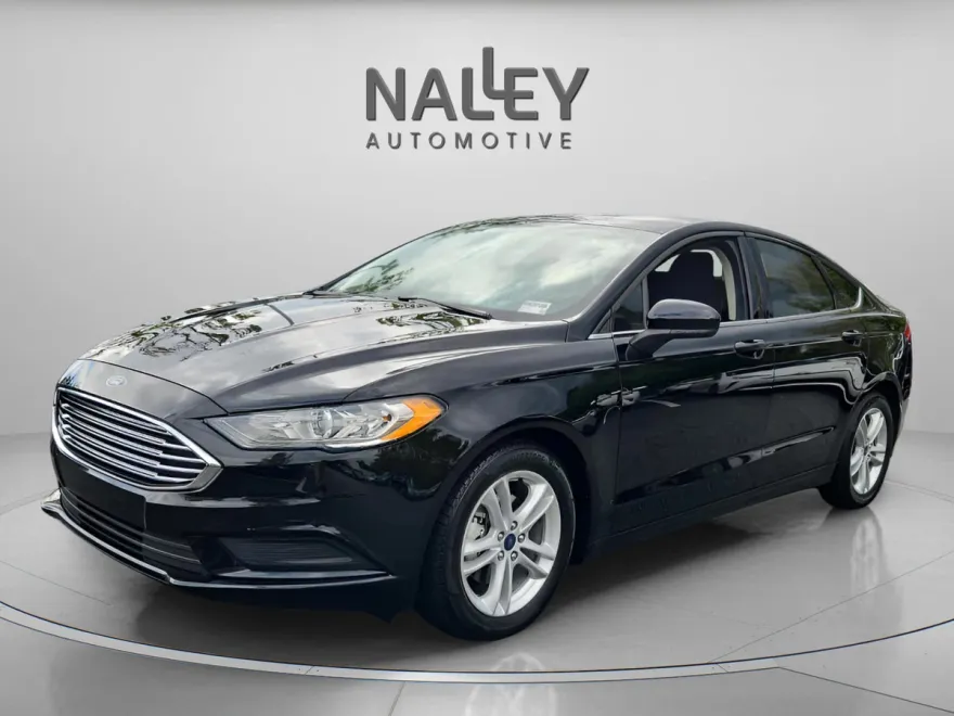 2018 Ford Fusion SE photo 1