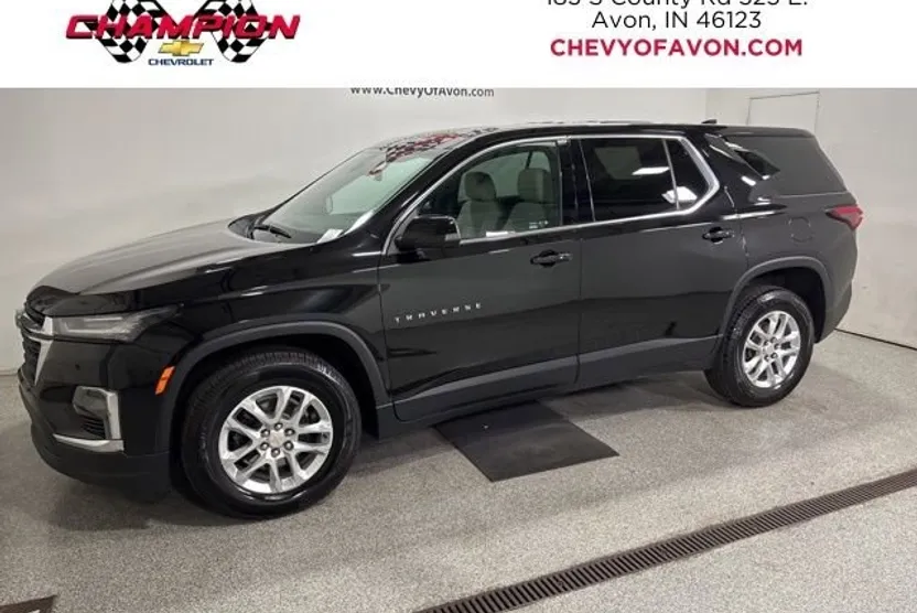 2022 Chevrolet Traverse LS photo 1
