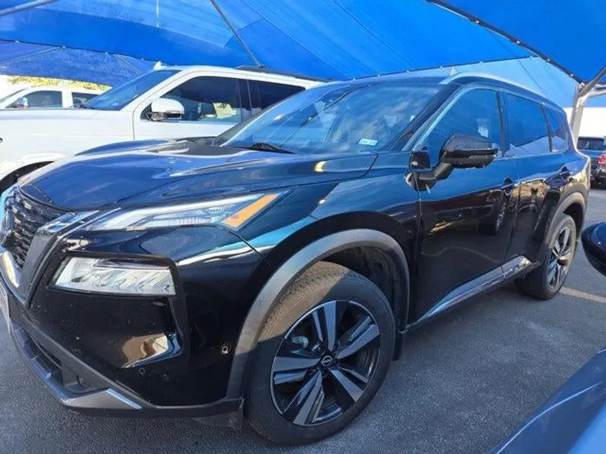 2022 Nissan Rogue SL photo 1