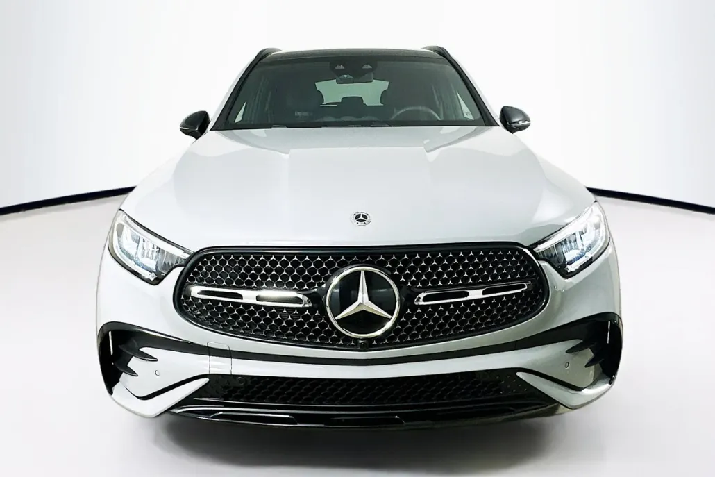 2025 Mercedes Benz GLC 300 4MATIC photo 1