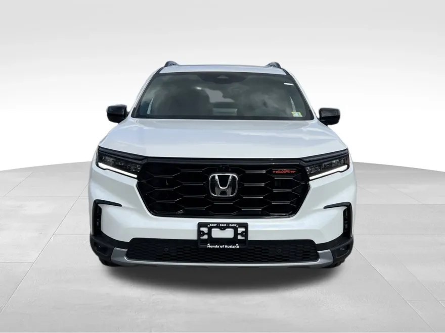 2025 Honda Pilot TrailSport photo 1