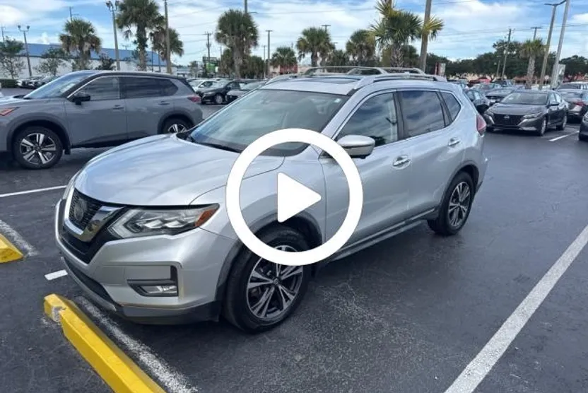 2018 Nissan Rogue SL photo 1