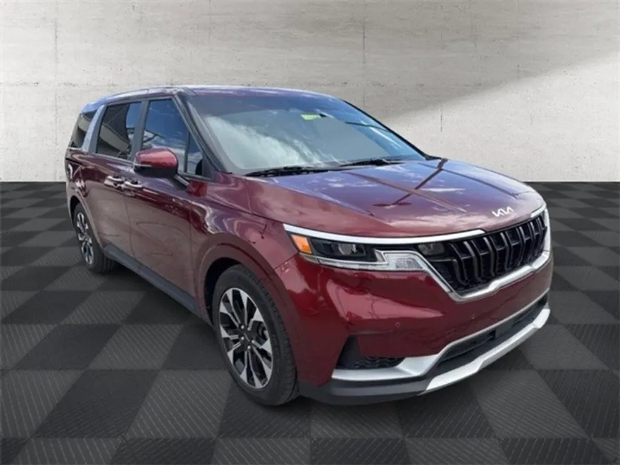 2023 Kia Carnival EX photo 1