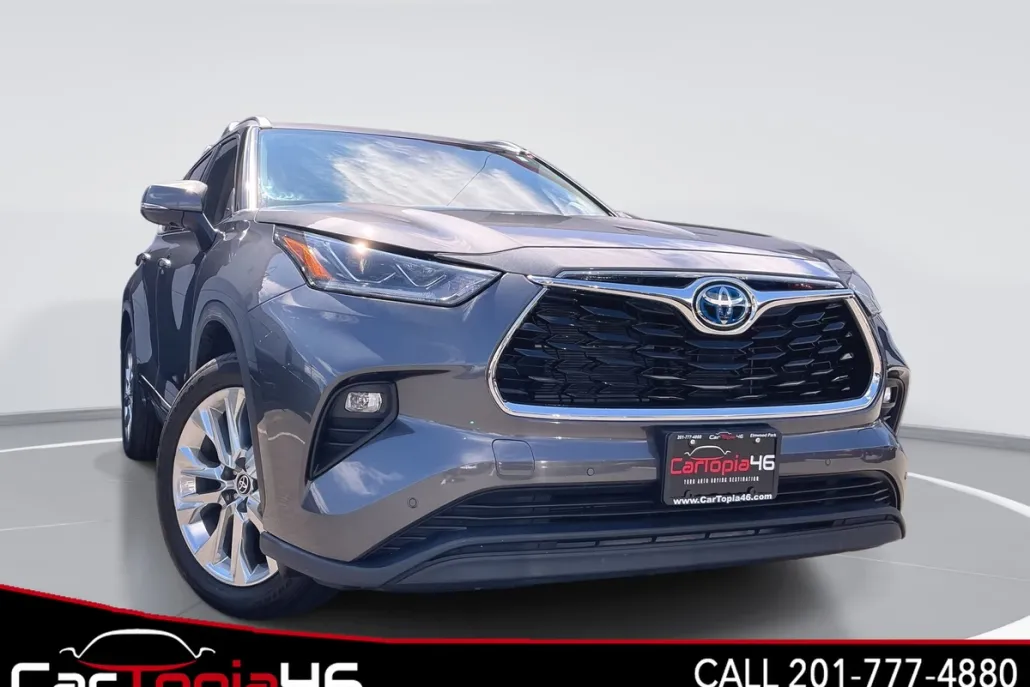 2023 Toyota Highlander Hybrid Limited photo 1