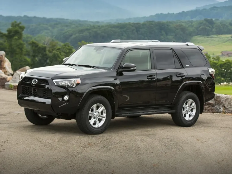 2016 Toyota 4Runner SR5 photo 1