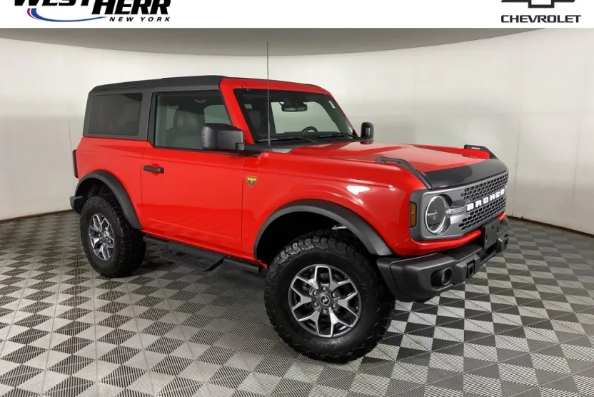 2023 Ford Bronco Badlands photo 1