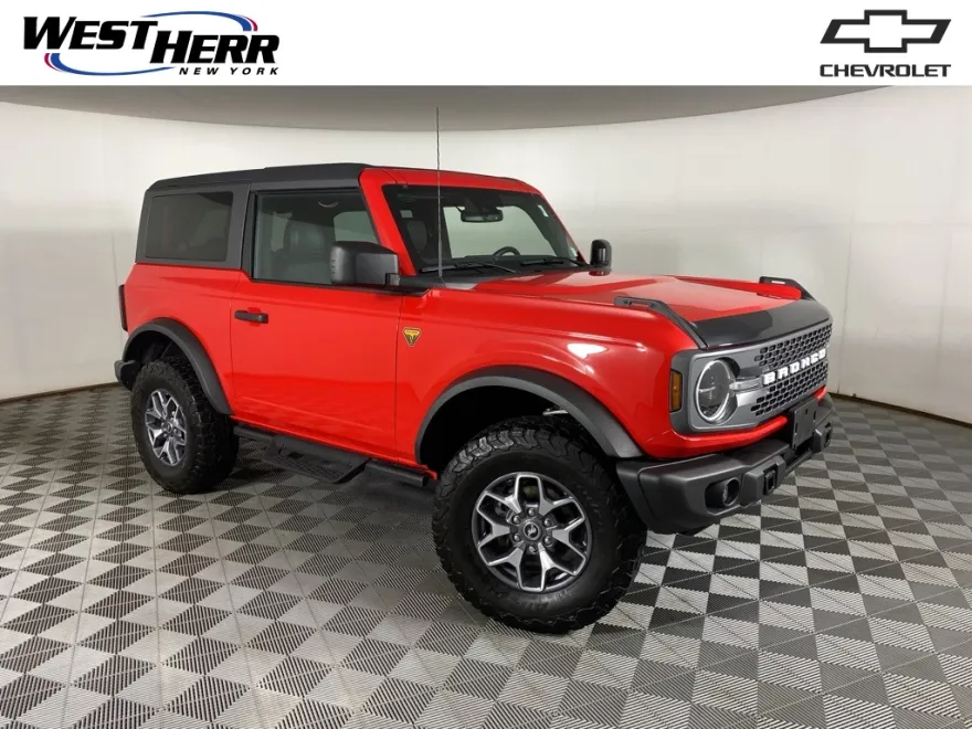 2023 Ford Bronco Badlands photo 1