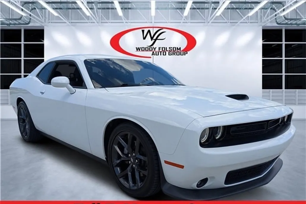 2022 Dodge Challenger GT photo 1