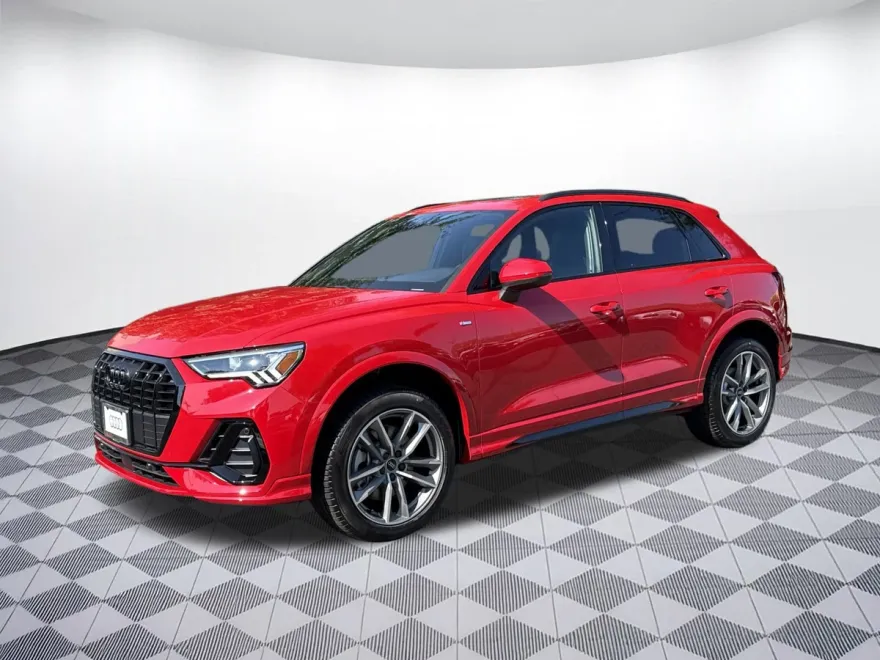2025 Audi Q3 45 TFSI S line Premium photo 1