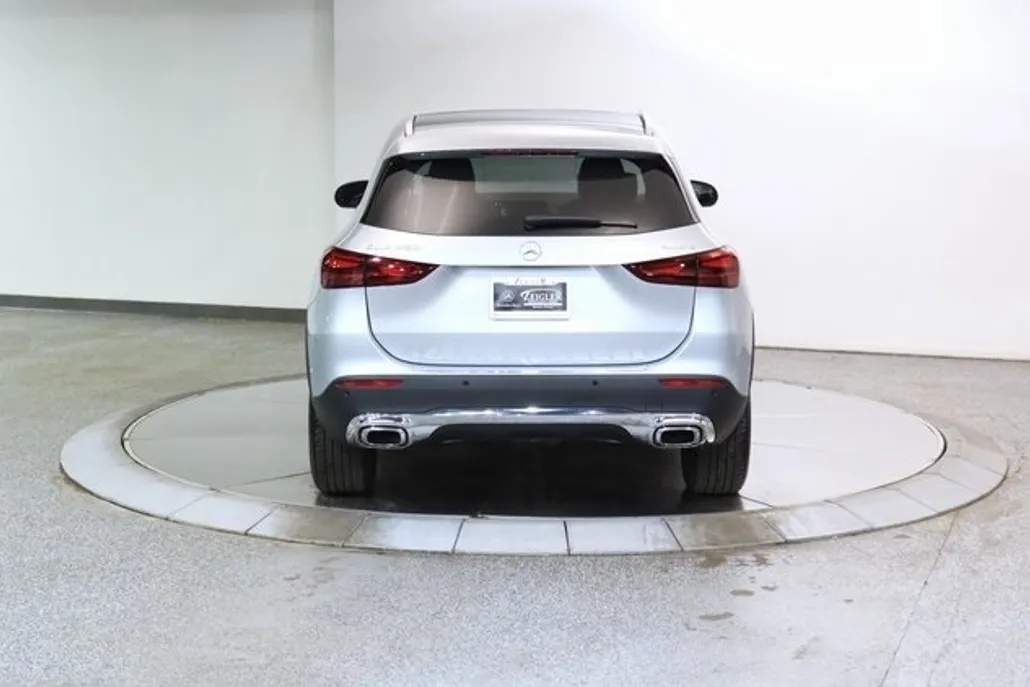 2025 Mercedes Benz GLA 250 4MATIC photo 1