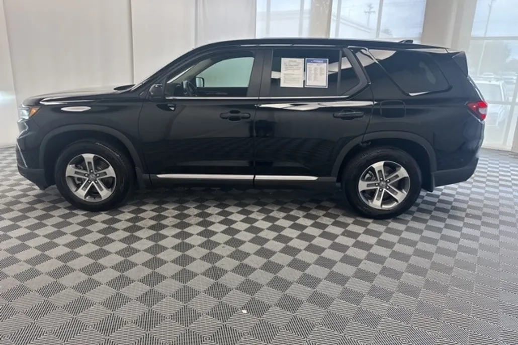2025 Honda Pilot EX-L photo 1