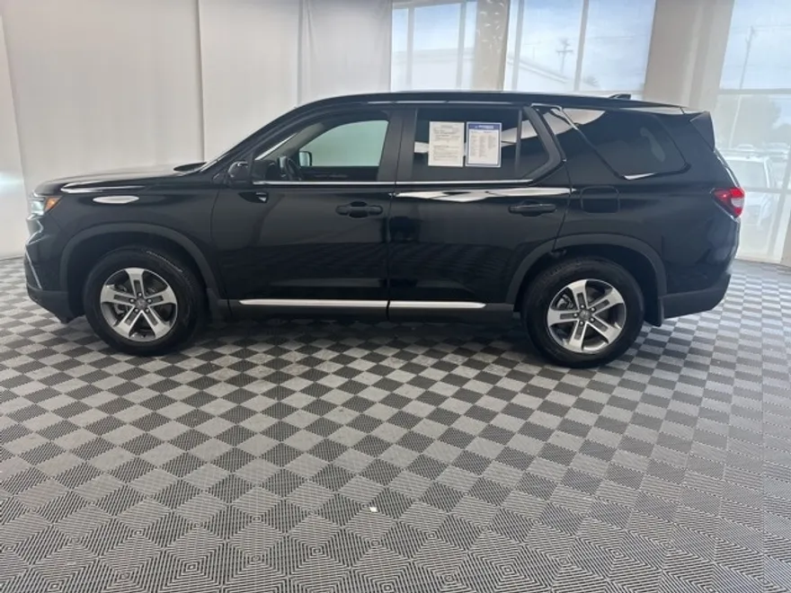 2025 Honda Pilot EX-L photo 1