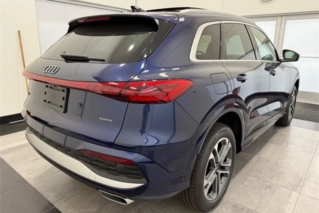 2025 Audi Q5 Premium photo 1