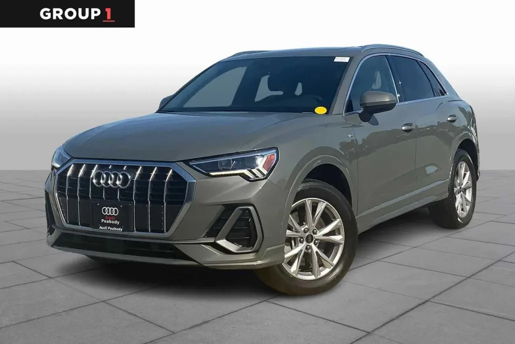 2023 Audi Q3 S line Premium photo 1