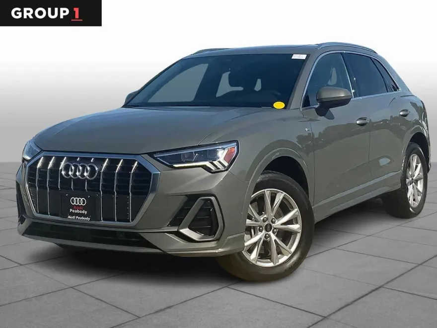 2023 Audi Q3 S line Premium photo 1