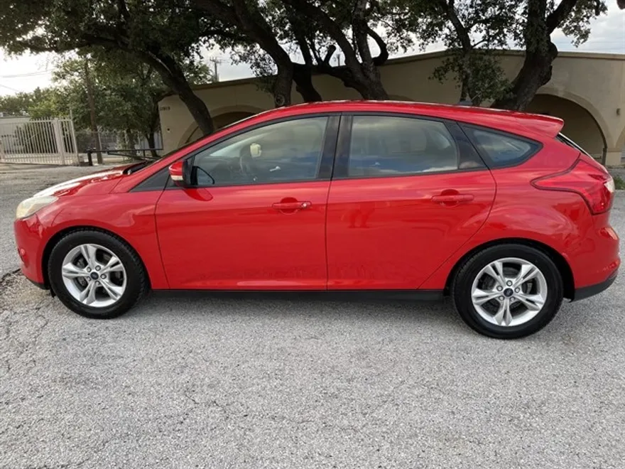 2014 Ford Focus SE photo 1