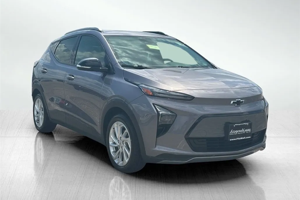2023 Chevrolet Bolt EUV photo 1