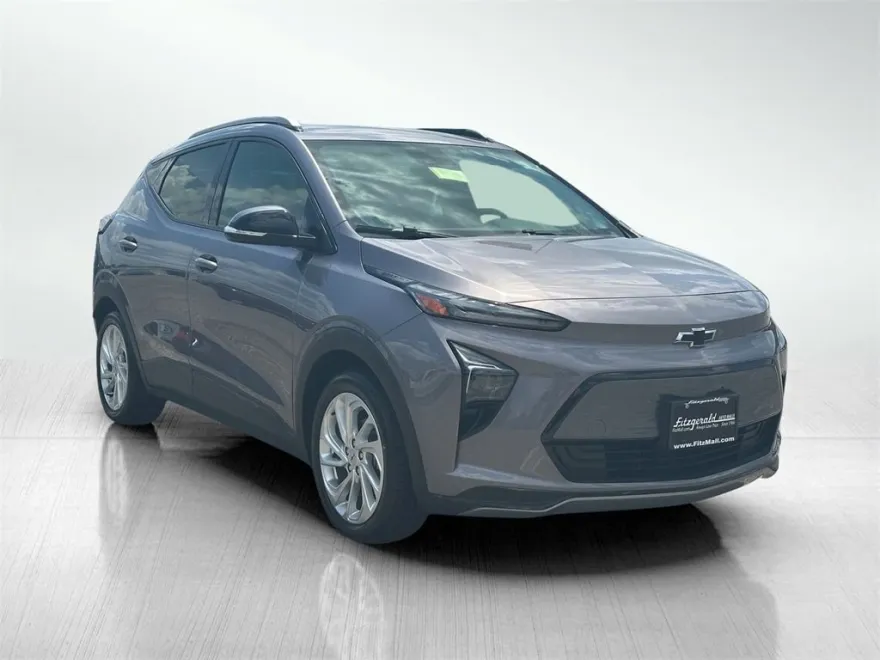 2023 Chevrolet Bolt EUV photo 1