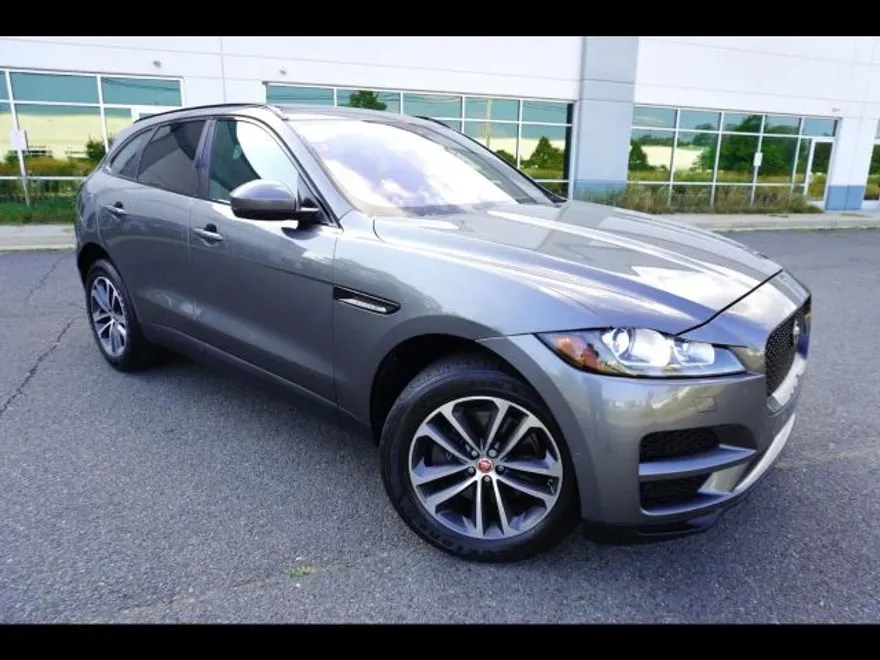 2017 Jaguar F-PACE Premium photo 1
