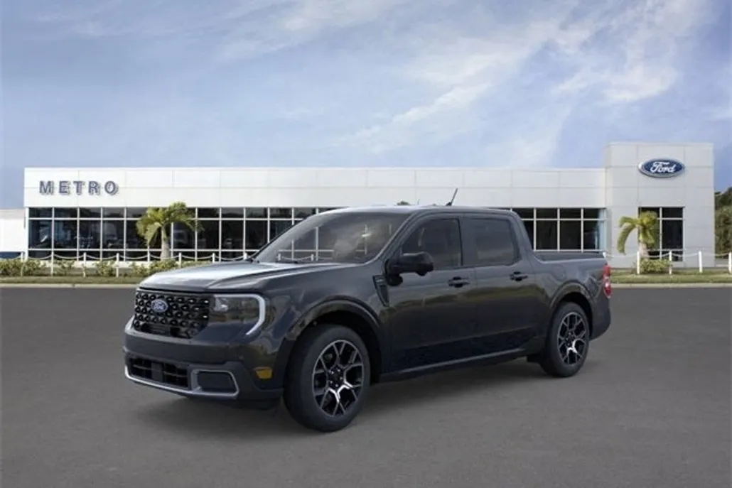 2025 Ford Maverick Lariat photo 1