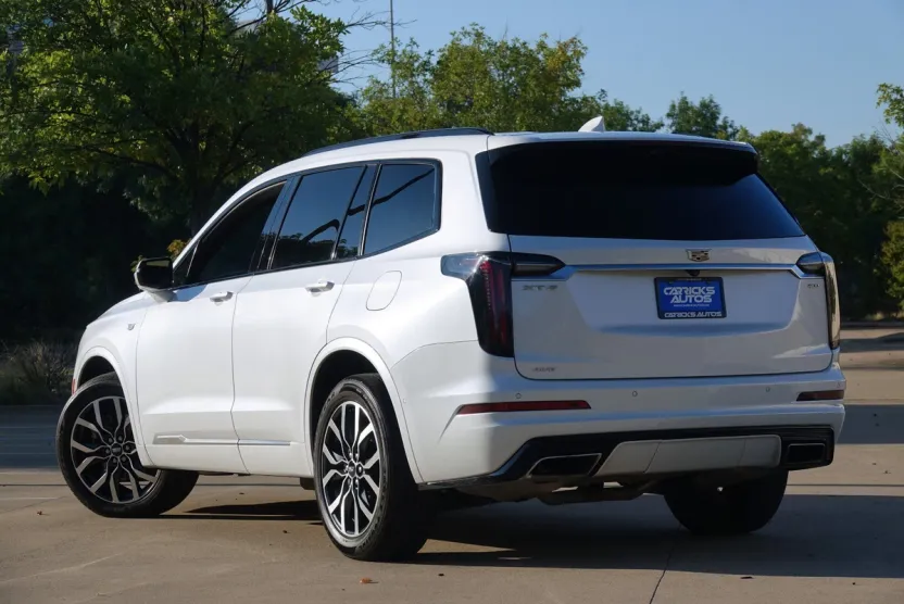 2021 Cadillac XT6 Sport photo 1